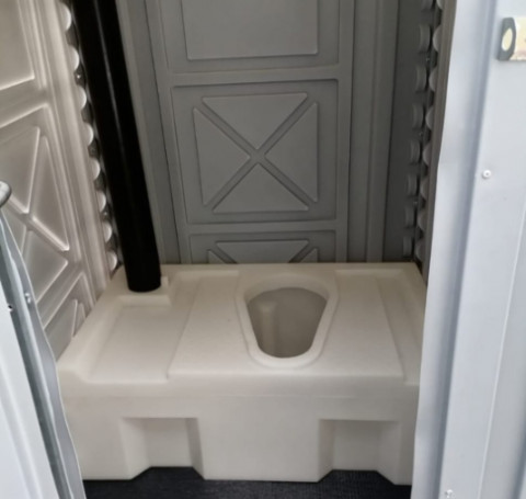 Тут изображение Мобильная Туалетная кабина пластиковая (биотуалет)