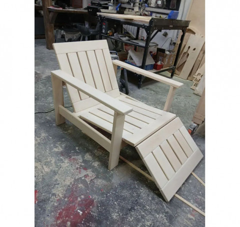 Тут изображение Шезлонг деревянный раскладной