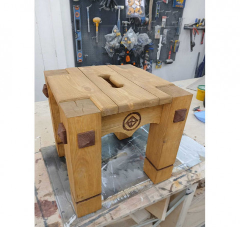 Тут изображение Табурет деревянный Славянский